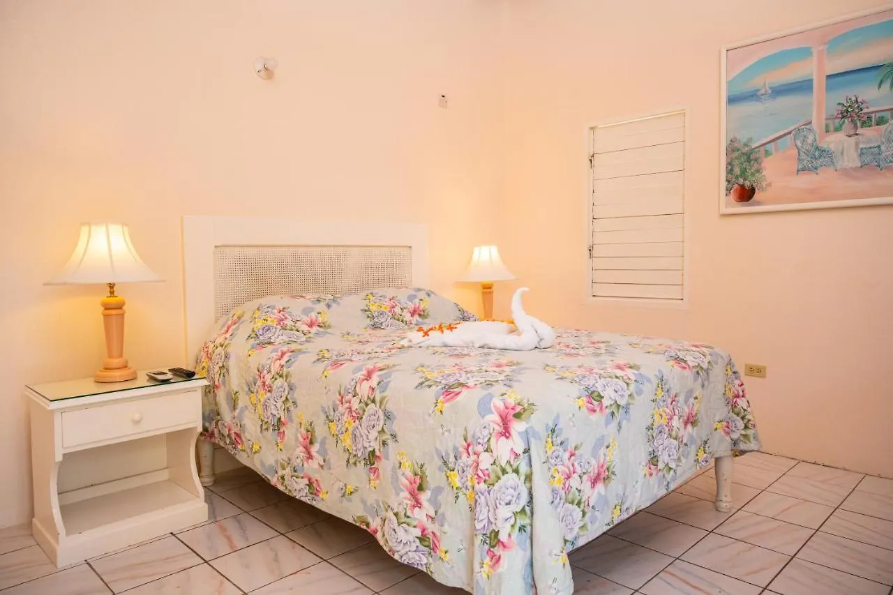 Hotel Shields Negril Villas