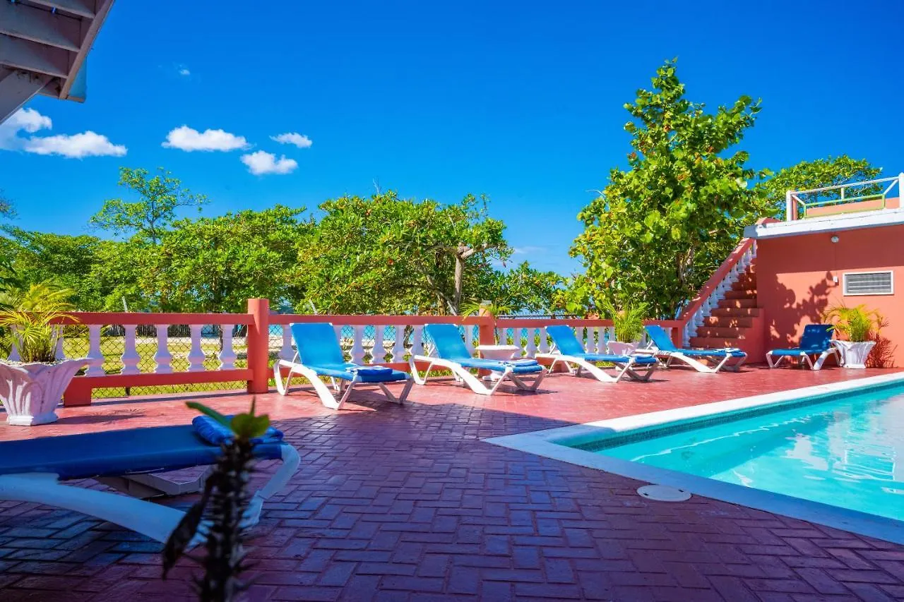 Shields Negril Villas 3*,  Jamajka